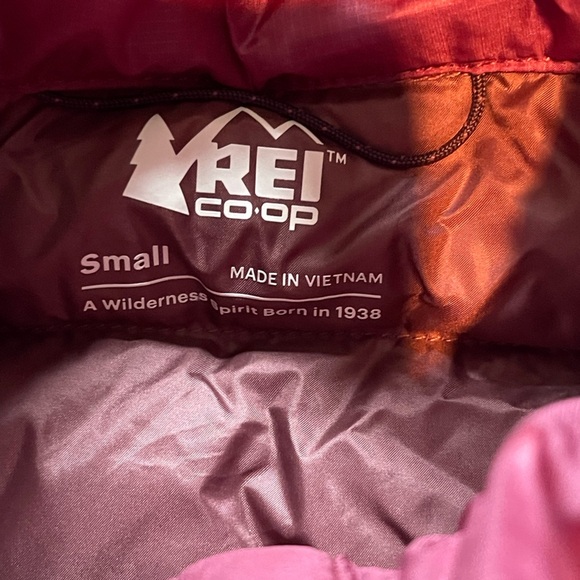 REI Women’s 650 fill power down mauve shadow vest water repellant small - Picture 3 of 7